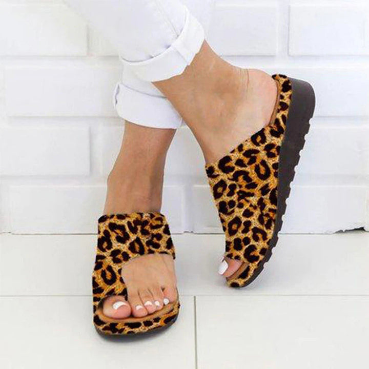 Bequeme Damen Hallux Valgus Sandalen lindern Schmerzen & unterstützen den Fuß optimal. Sommerschuhe.