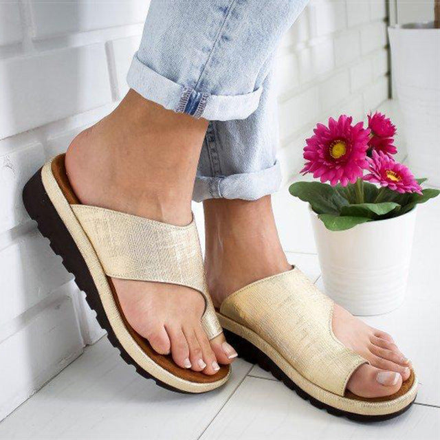 Komfortable Damensandalen für Hallux Valgus. Ergonomische Unterstützung, ideal für täglichen Gebrauch.
