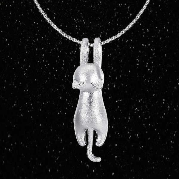 Detailaufnahme der Damen-Silberhalskette mit verspieltem Katzen-Anhänger aus echtem 925 Sterling Silber.