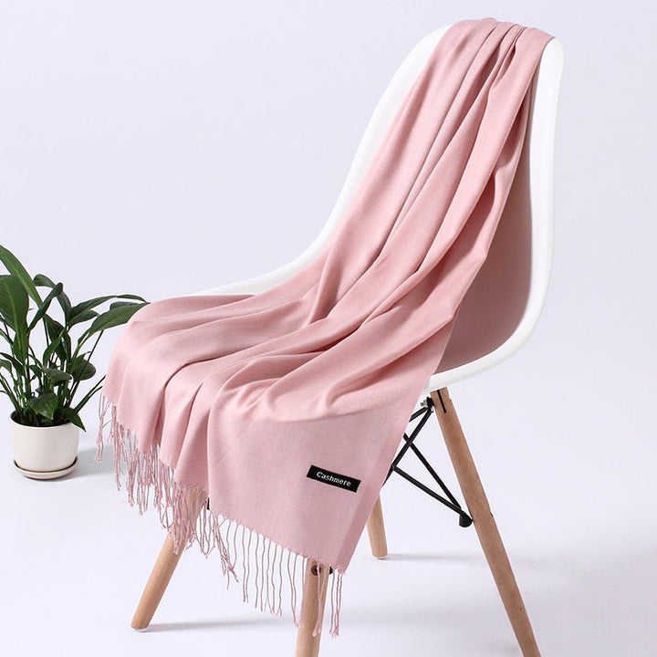 Damen Halstuch: Blau, modisch, perfekt für Frühling und Sommer Outfits.