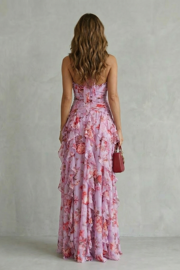Festliches Damen Halter Maxikleid mit romantischem Blumenprint & stilvollen Kaskadenrüschen. Perfektes Strand- & Partykleid.