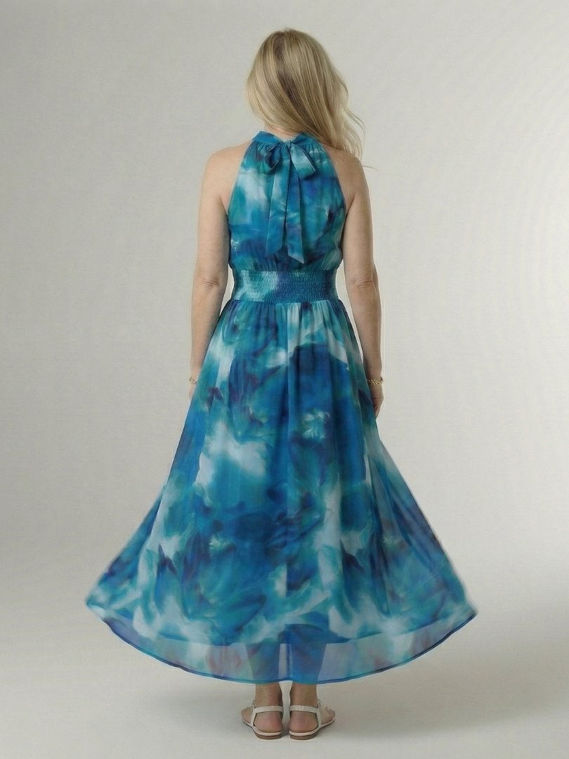 Bequemes, ärmelloses Halter Midikleid für Damen, perfekt für heiße Sommertage am Strand.