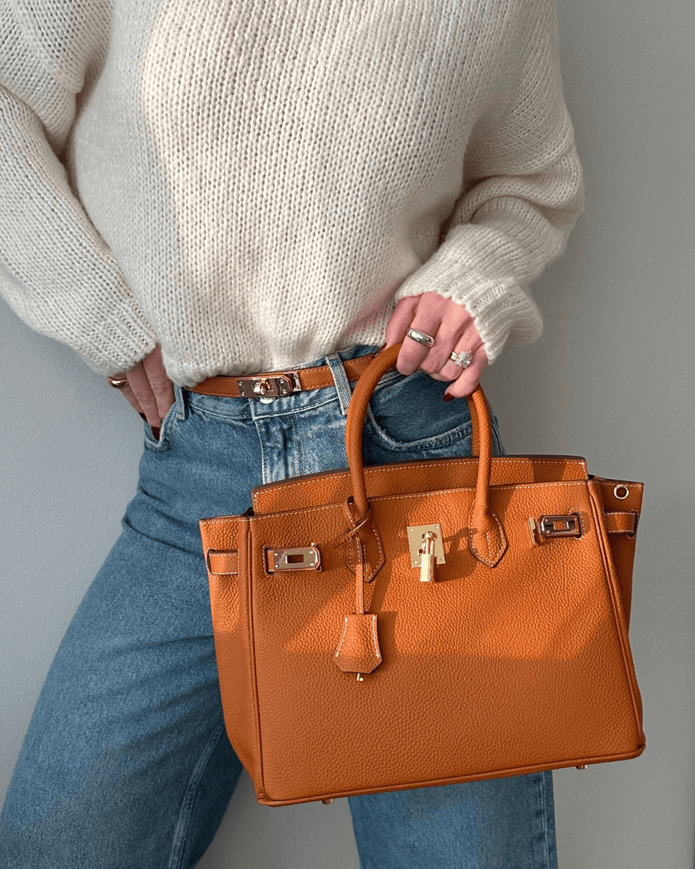 Vegane Damen Schultertasche "Liana", perfekt als praktische Büro- & Alltagstasche.