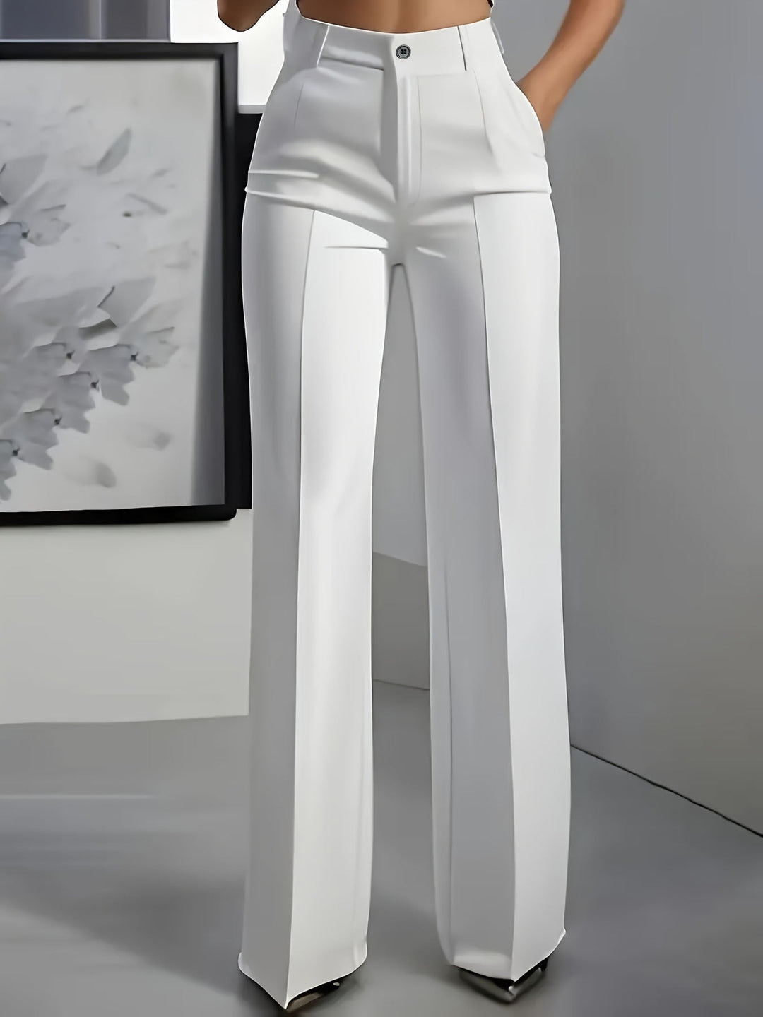 Komfortable, modische Damenhose mit hohem Bund und geradem Bein für einen schicken Look.