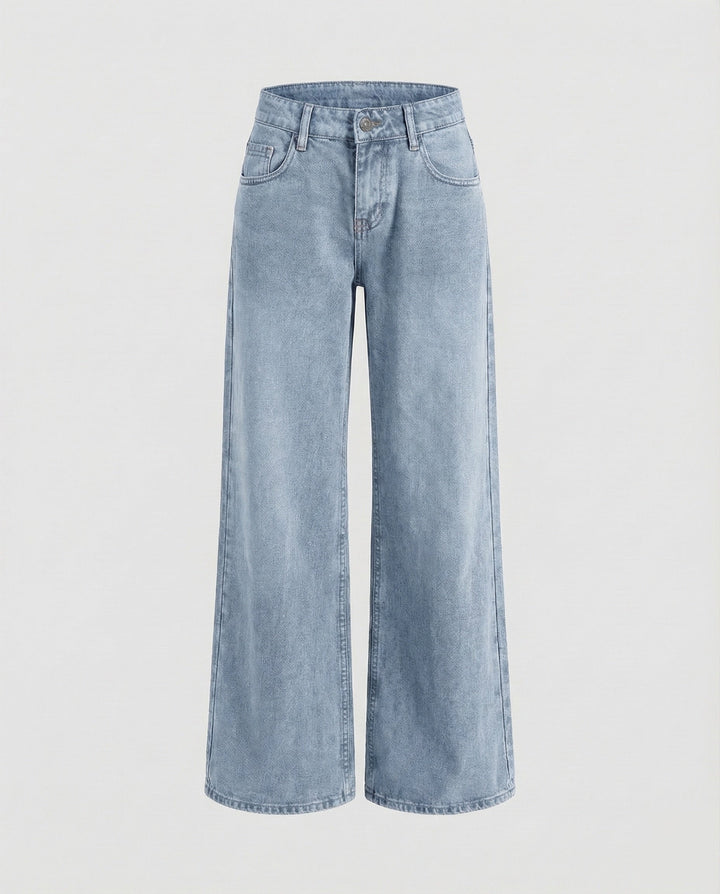 Frontansicht: Damenjeans gerader Schnitt, niedriger Bund. Knopfleiste/Reißverschluss, für lässige Casual-Mode.