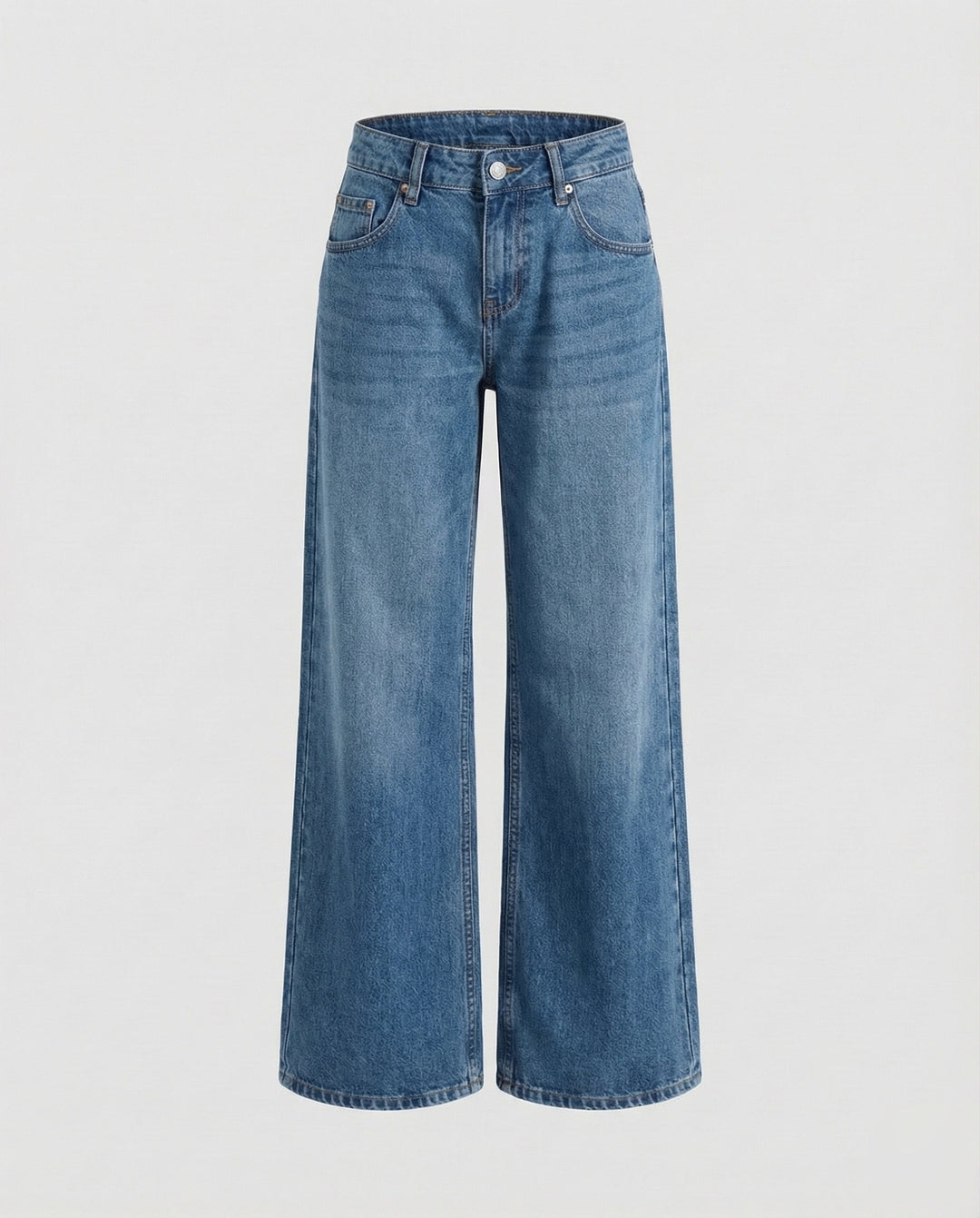 Detailaufnahme: Niedrige Bundhöhe der Damenjeans, gerader Schnitt. Bequemer Komfort, alltagstauglich.