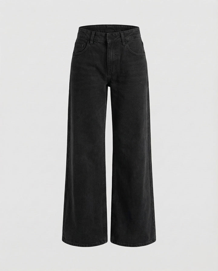 Gerades Beinende der Damenjeans mit niedrigem Bund. Moderner Look, perfekt für Sneaker & Stiefel.