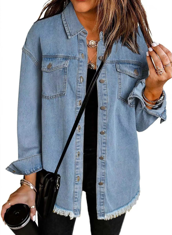 Vielseitiges Damen Jeanshemd, langärmlig, mit elegantem Fransensaum. Ideal für einen lässigen Chic.