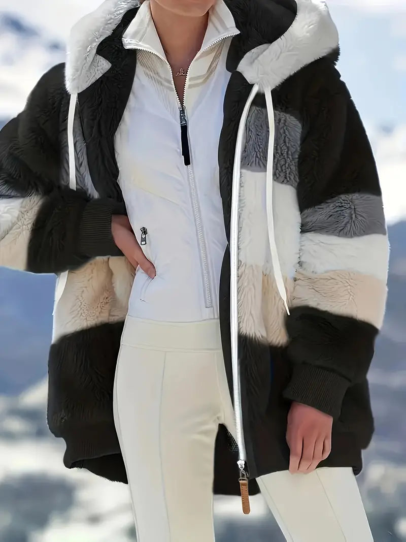 Damen Kapuzenjacke Layla in Midlänge, elegant & kuschelig warm für kalte Wintertage. Perfekte Freizeitjacke.