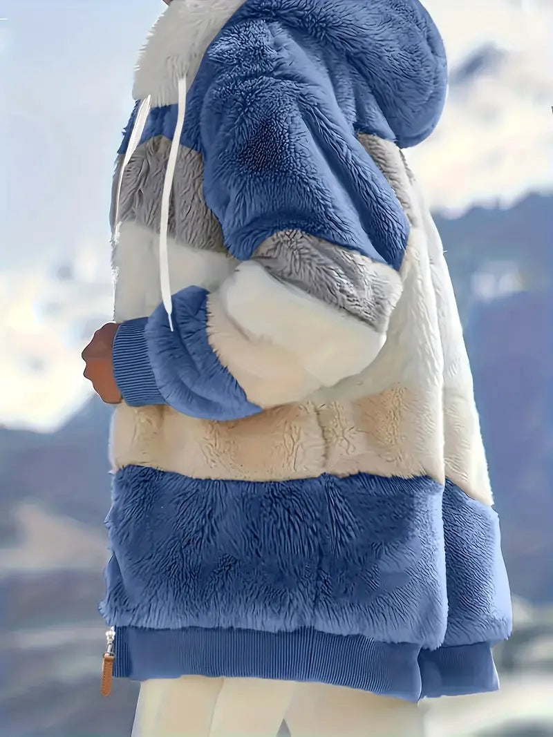 Elegante & kuschelige Damen Kapuzenjacke Layla, Midlänge, ideal für Wintermode.