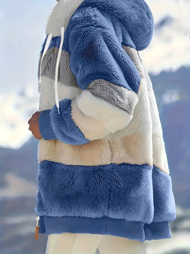 Elegante & kuschelige Damen Kapuzenjacke Layla, Midlänge, ideal für Wintermode.