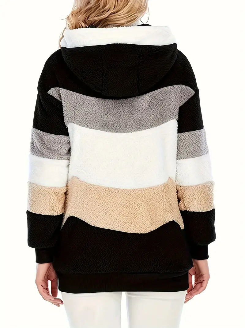 Damen Kapuzenjacke Layla, mittellang, elegant und warm für die kalte Jahreszeit.