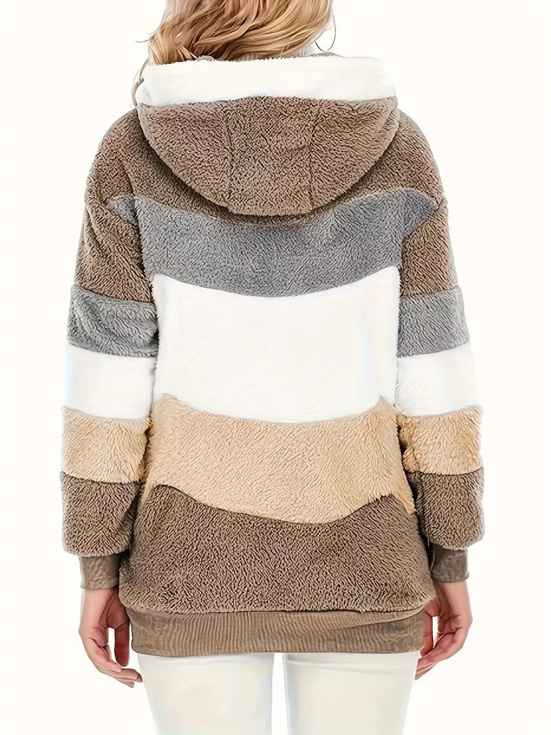 Warme Damen Kapuzenjacke, Midlänge, ideal als Freizeit- oder Layering-Jacke im Winter.