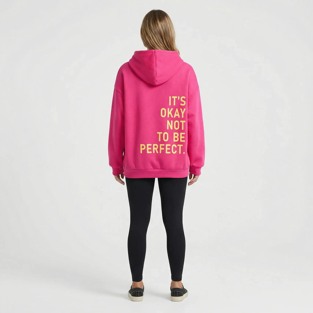Damen Kapuzenpullover Regular Fit mit modischem Statement-Print, ideal für moderne Freizeitlooks.