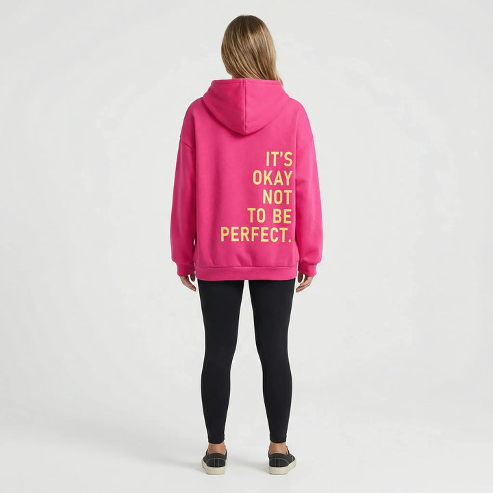 Damen Kapuzenpullover Regular Fit mit modischem Statement-Print, ideal für moderne Freizeitlooks.
