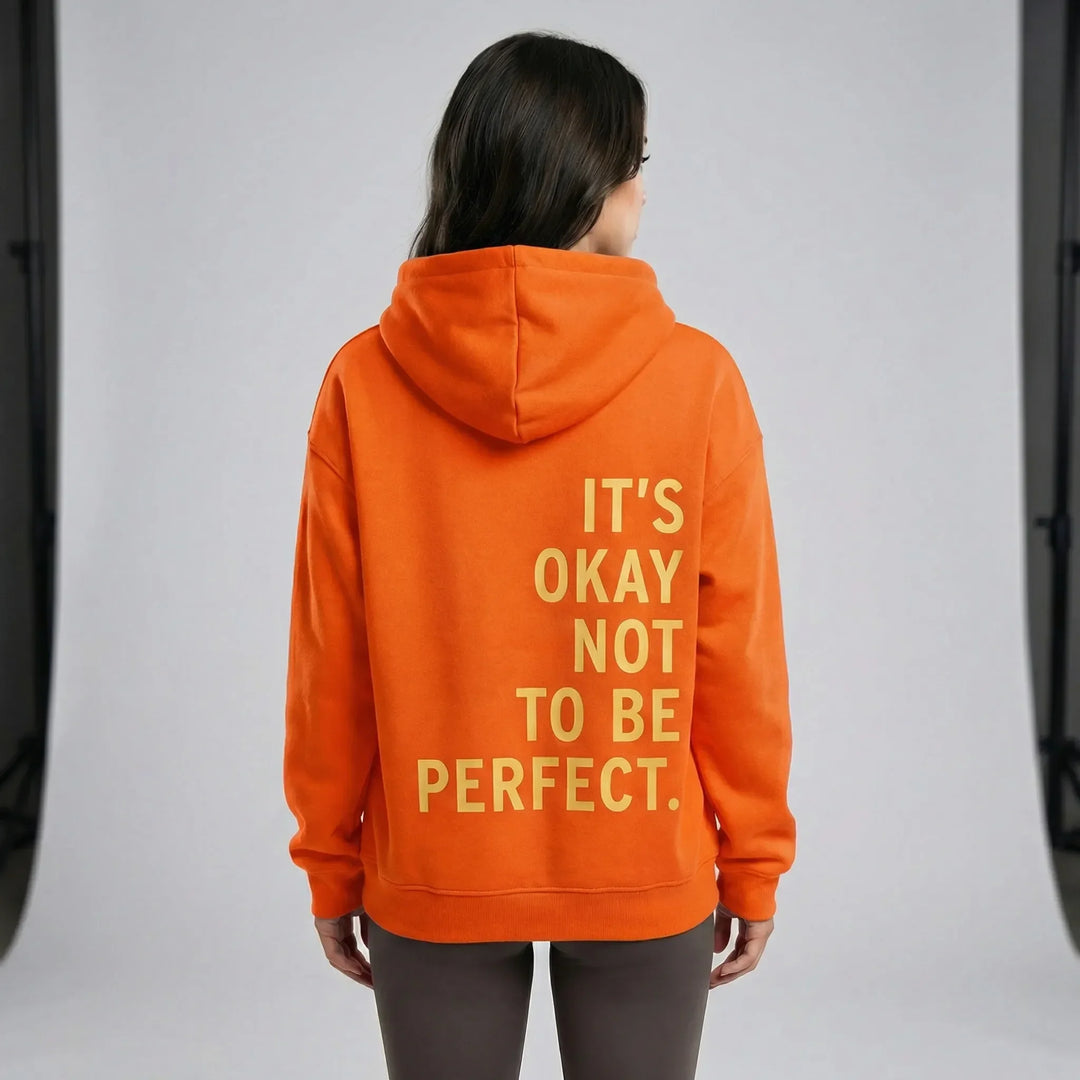 Damen Sweatshirt mit Kapuze, Regular Fit und stylischem Statement-Druck, bequem & modern.