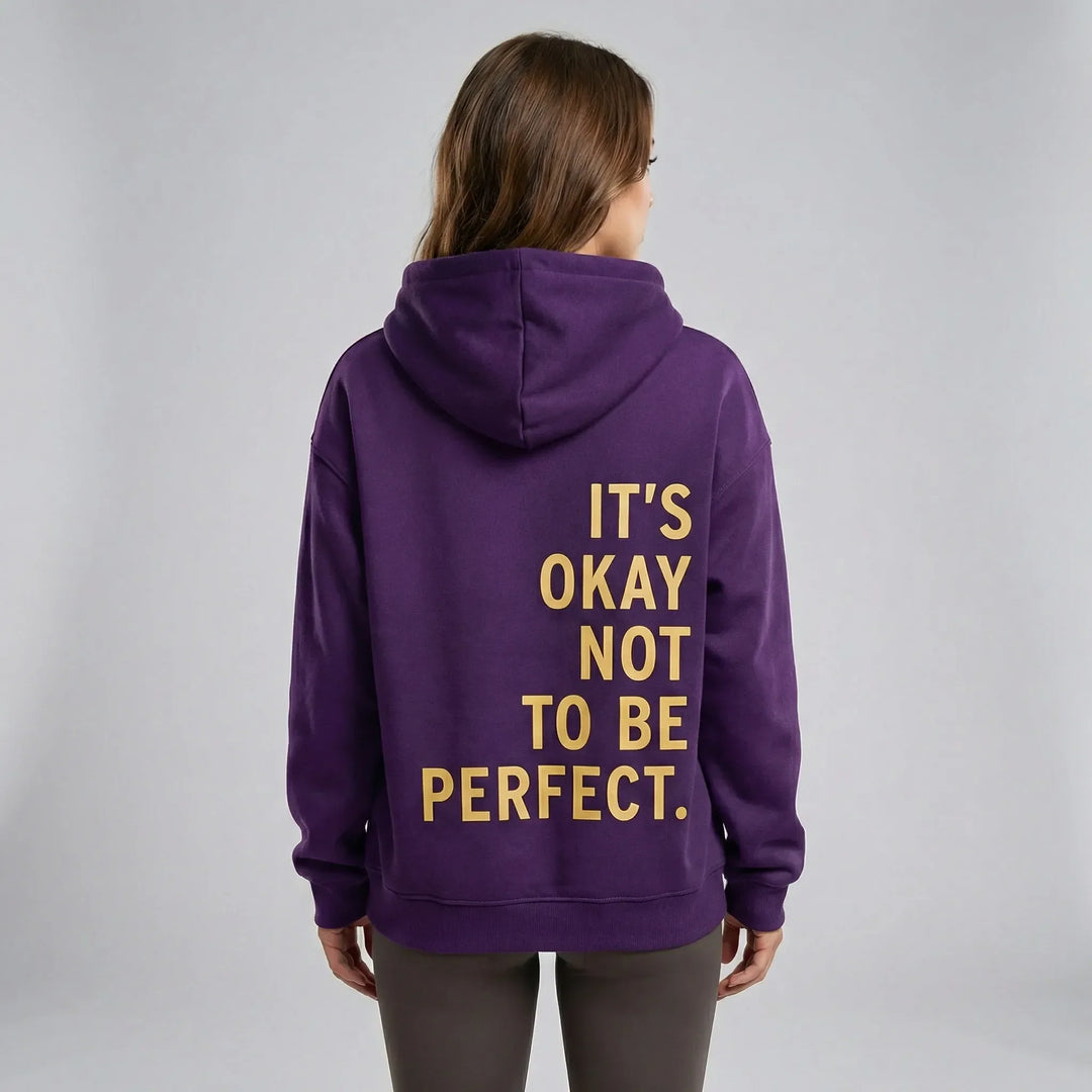 Damen Kapuzenpullover Charlie, Regular Fit, mit klarem Statement-Print, komfortabel und schick.
