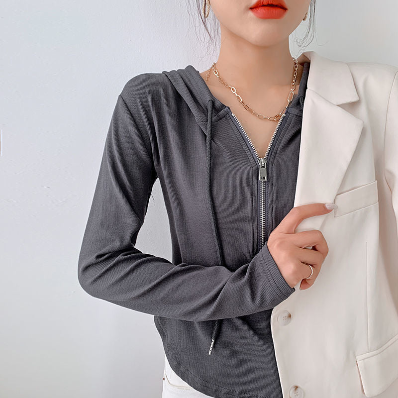 Schwarzer Damen Reißverschluss Hoodie, vielseitiges Kapuzenshirt für Komfort & Stil.