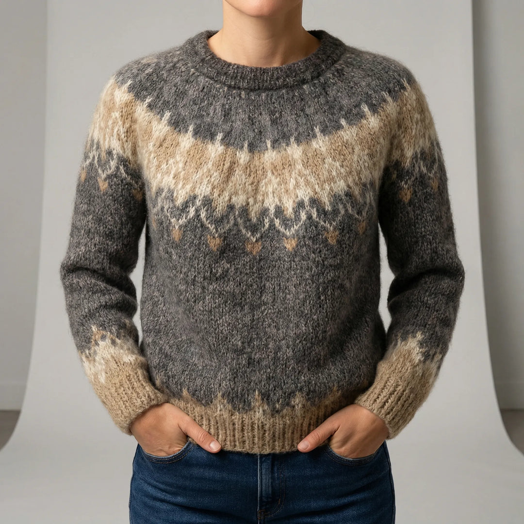 Weicher Damen Herbstpullover Kiara mit Rundhals. Gemütliche Langarm-Damenmode für stilvolle Winterlooks.