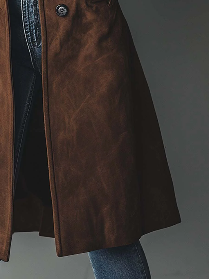 Zeitloser Damen-Trenchcoat, doppelseitig mit Knöpfen, perfekt als Übergangsjacke für jede Saison.