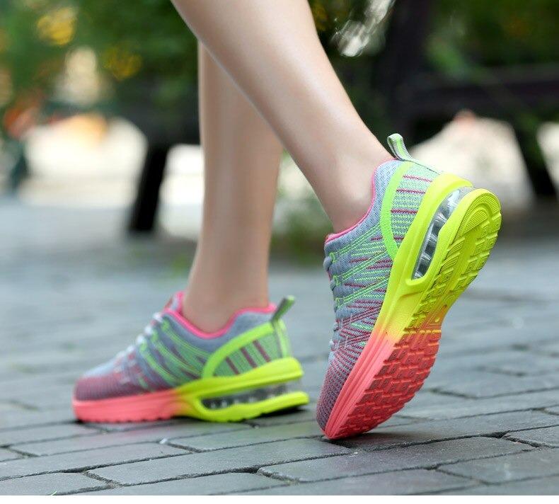 Damen Sneaker für Freizeit, mit flexiblem Obermaterial, sehr bequem und vielseitig.