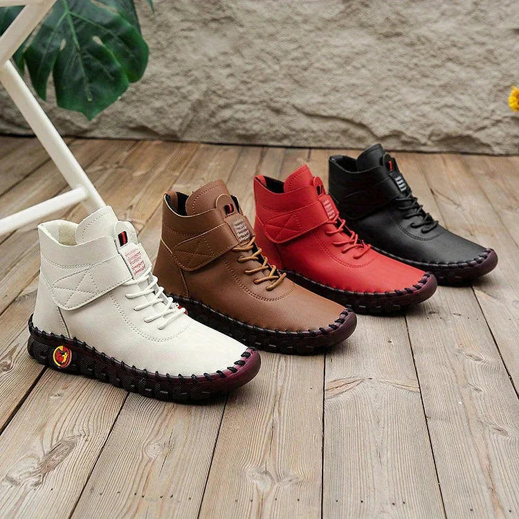 Seitliche Ansicht der Damen Komfort Sneaker-Stiefel Amara, modernes Design, orthopädisch & bequem für den Alltag.
