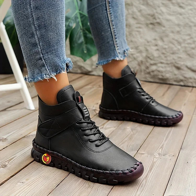 Handgefertigte Damen Komfort Sneaker-Stiefel Amara: Orthopädisch, bequem, für optimale Fußgesundheit & Schmerzlinderung.