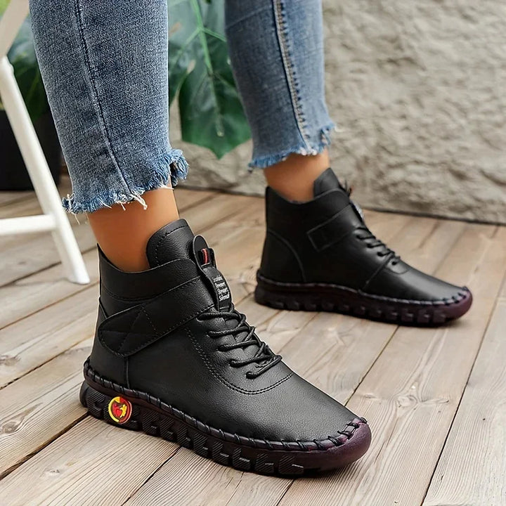 Handgefertigte Damen Komfort Sneaker-Stiefel Amara: Orthopädisch, bequem, für optimale Fußgesundheit & Schmerzlinderung.