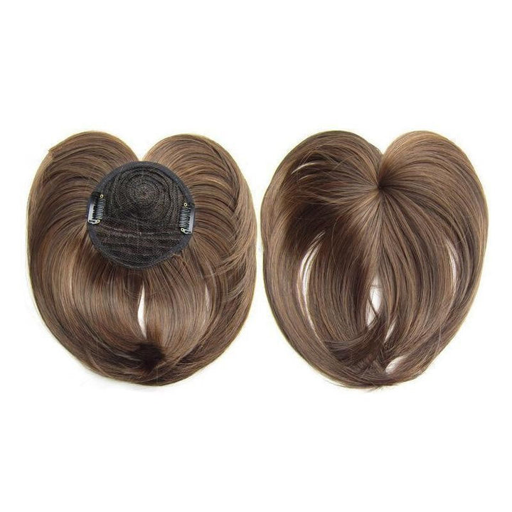 Detailaufnahme des Haarteils: weiche, natürliche Haarfasern für diskrete Haarverdichtung.
