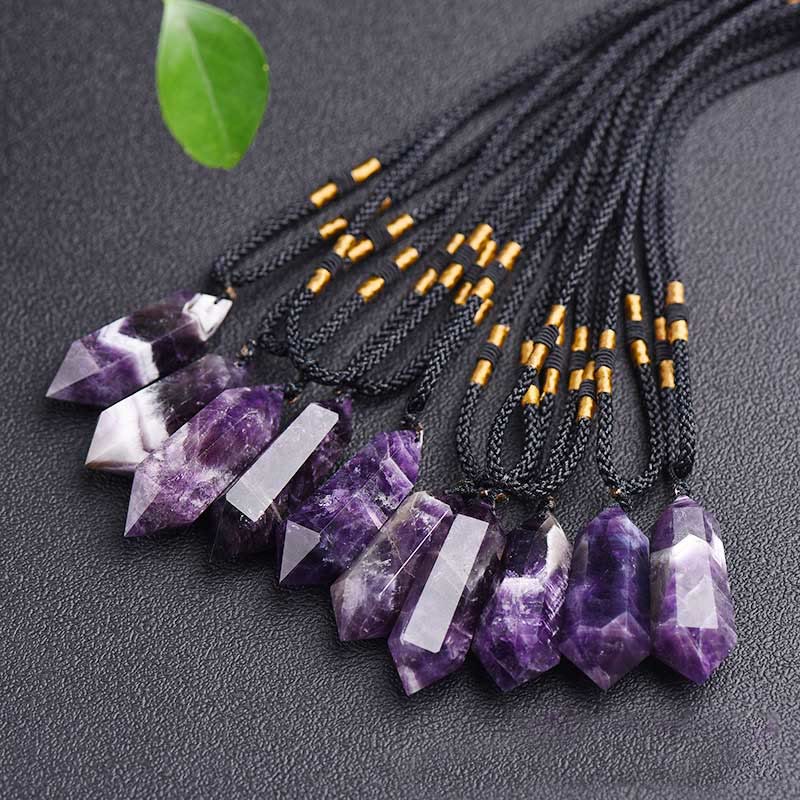 Elegante Obsidian-Halskette Lyra. Naturstein für Schutz & Stärke.