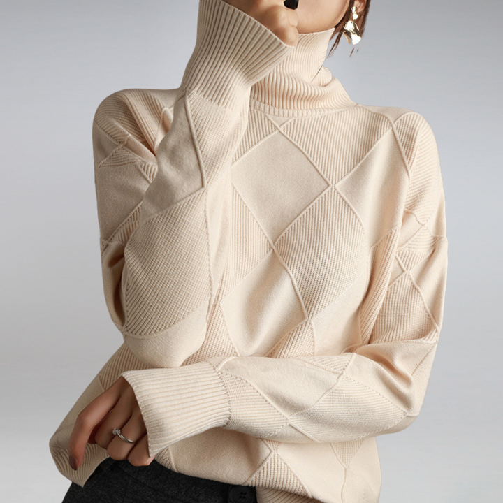 Extra warmer Damen Strickpullover mit hohem Rollkragen, kuschelig und chic für Wintermode.