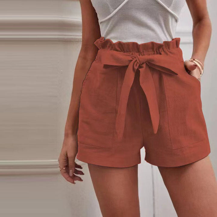 Bequeme, einfarbige Damen-Shorts, kurze Länge, perfekt für warme Wettertage.