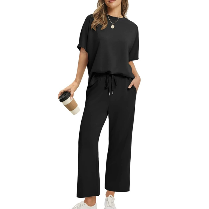 Nahaufnahme: Weicher Stoff des Damen Lässiges Top- und Hosen-Sets, ideal für Alltag und mühelosen Komfort.
