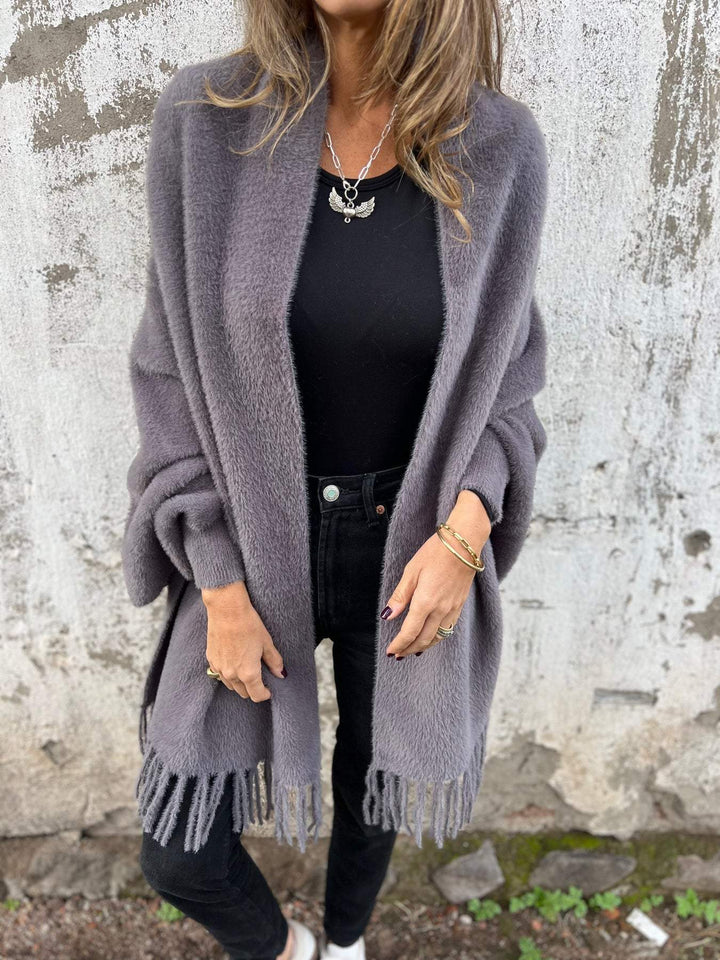 Stilvolle Damen Langarm Cardigan aus Strick, für eine elegante Wintergarderobe.