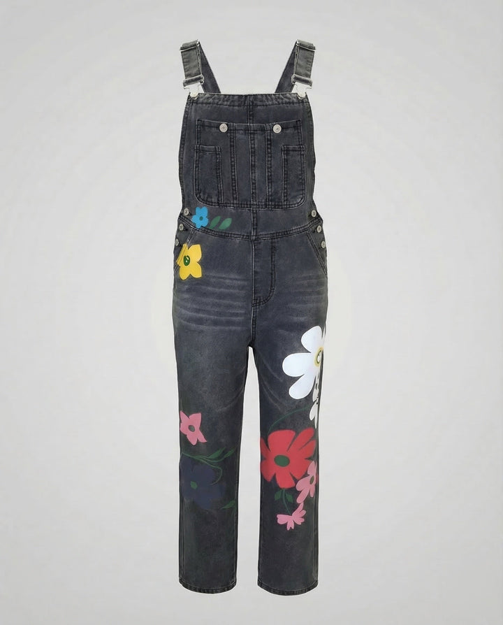 Damen Latzhose mit lebhaftem Blumenmuster, perfekt als modische Frühlings- und Sommer-Freizeitmode, locker sitzend.