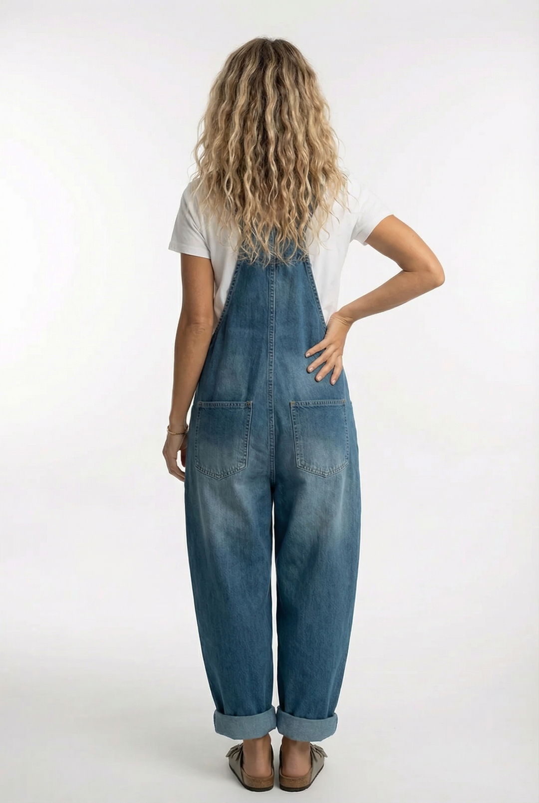 Bequeme, weite Damen Latzhose für Casual-Mode, ideal für entspannte Tage.