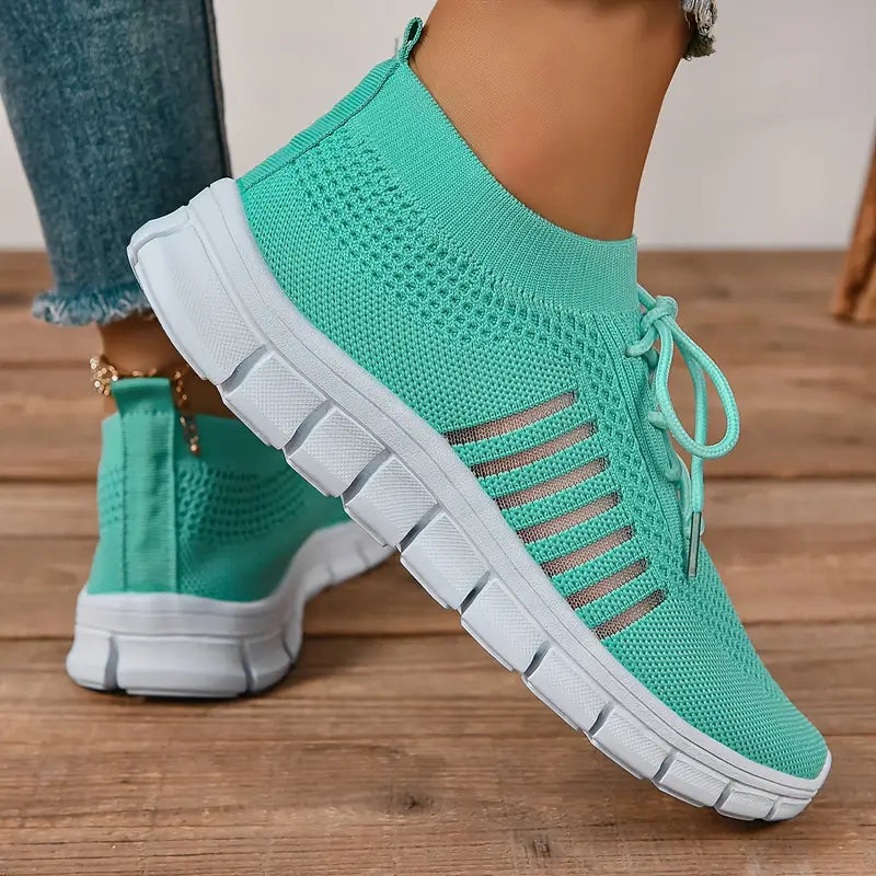 Moderne Damen Sneakers, atmungsaktiv & bequem, als Fitnessschuhe oder Freizeitschuhe geeignet.