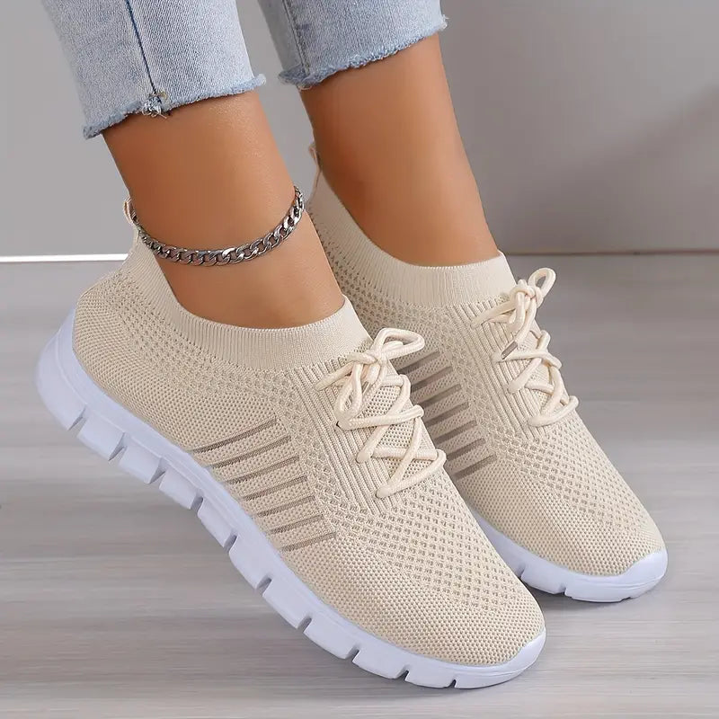 Stylische Damen Walkingschuhe mit Schnürung, ultraleicht und atmungsaktiv für lange Spaziergänge.