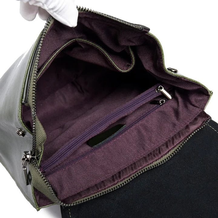 Robuster Damen Rucksack aus Leder, kaffee, für den urbanen Alltag.