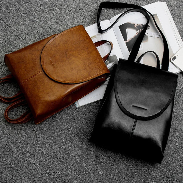 Geräumiger Damen Rucksack, echtes Leder, schwarz, vielseitig einsetzbar.