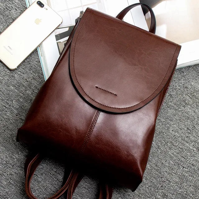 Vielseitiger Damen Rucksack Leder, erdgelb, perfekt als Handtaschen-Ersatz.