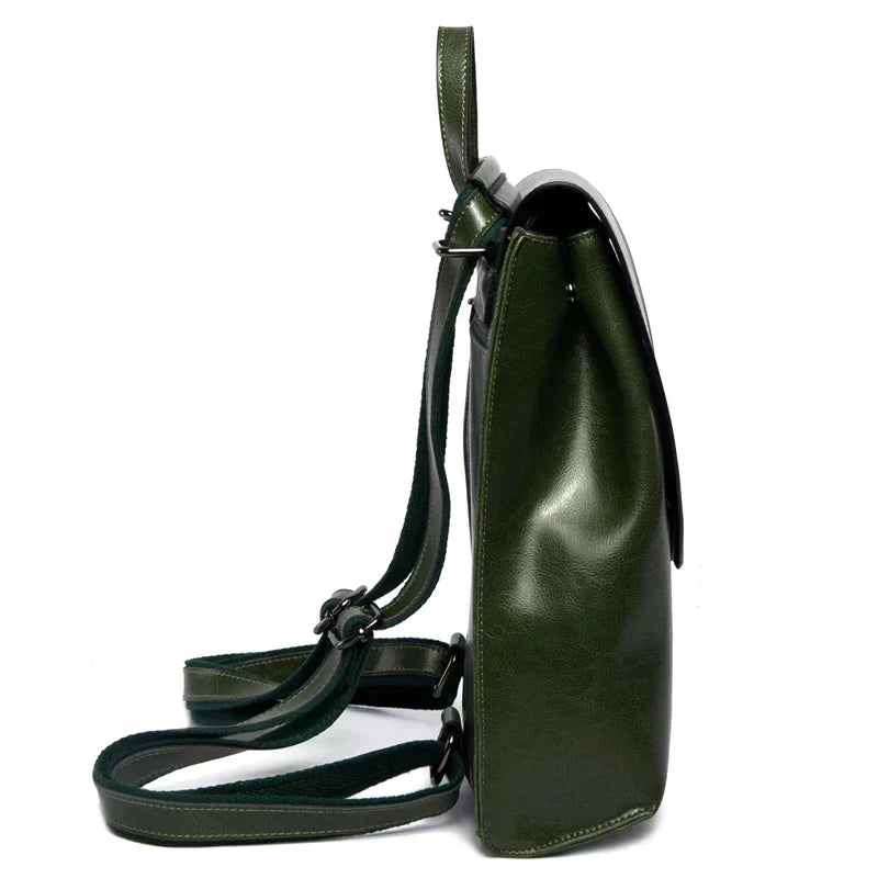 Praktischer Damen Leder Rucksack, schwarz, für Arbeit, Reise & Freizeit.