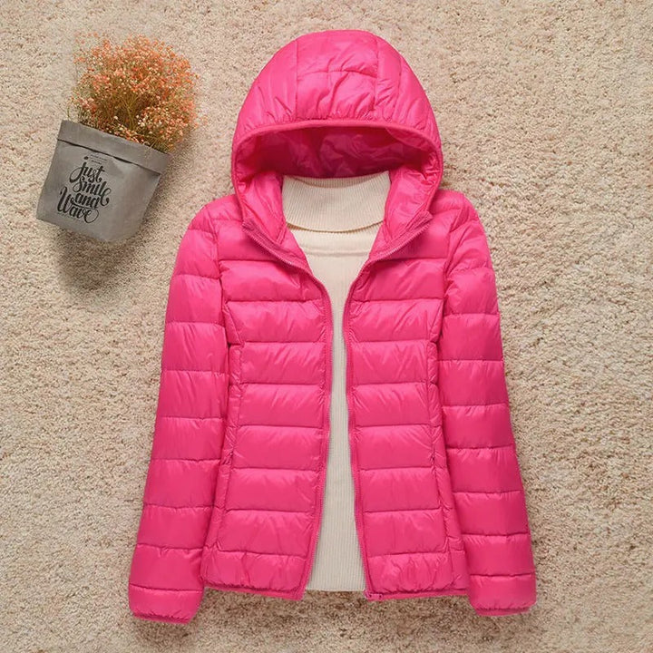 Damen Reisejacke, leicht, warm und stylisch. Perfekt als kompakte Outdoorjacke für Herbst- und Winter-Ausflüge.