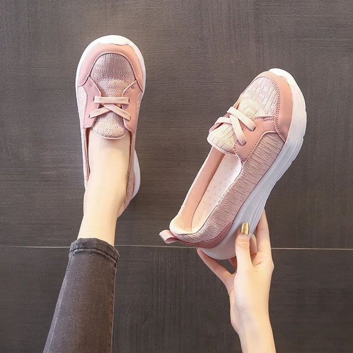 Stylische Damen-Sneaker "Phoebe" als leichte Schlupfschuhe für Freizeit & Alltag.