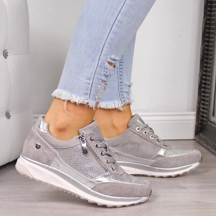 Eleganter Damen Loafer mit Reißverschluss und rutschfester Sohle. Komfortable Schuhe für Damen.