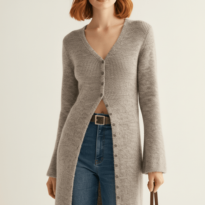 Damen Longline-Cardigan "Angelina" mit Knopfleiste & V-Ausschnitt. Eleganter Look für Freizeit & Business.
