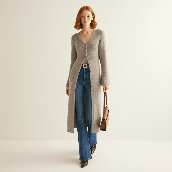 Stylischer schwarzer Damen Longline-Cardigan mit Knopfleiste. Perfekt für den Layering-Look.