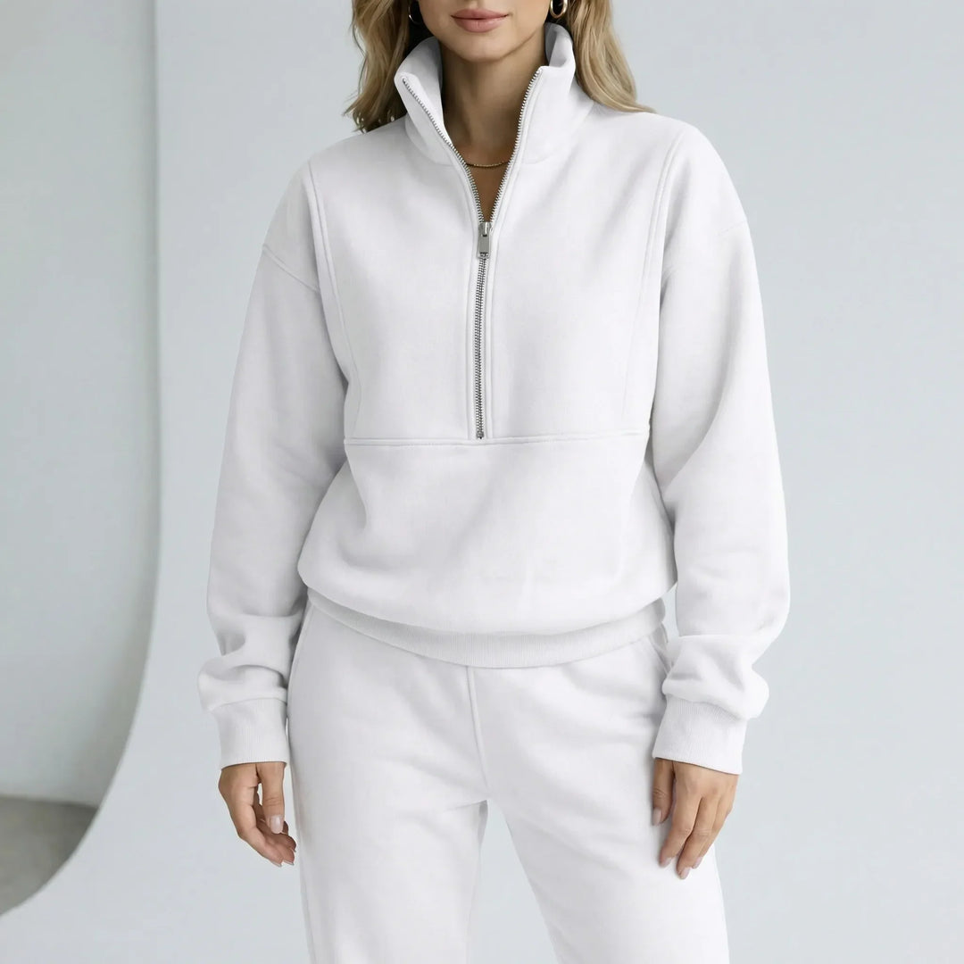Stylisches & bequemes Damen Loungewear Set mit Halbzipper Oberteil und weiter Hose für jeden Tag.