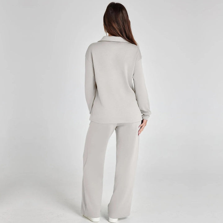 Damen Freizeitanzug Gabriella, weites Bein, super bequem und stilvoll. Perfekt für Homewear & Alltag.