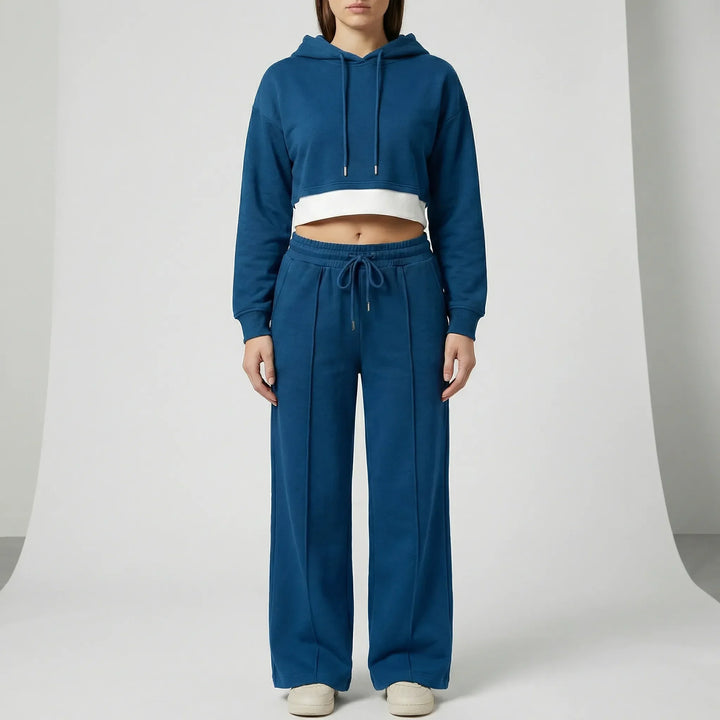 Damen Freizeit Lounge Set: Zweiteiler mit Kapuzenpullover und bequemer Hose für Entspannung und Alltag.